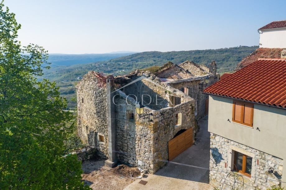 Hiša Pićan, 183m2