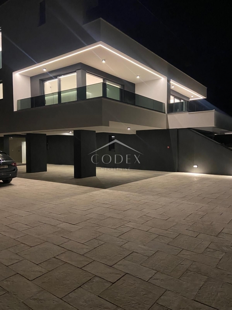 Krk - S3 Penthouse s pogledom na morje