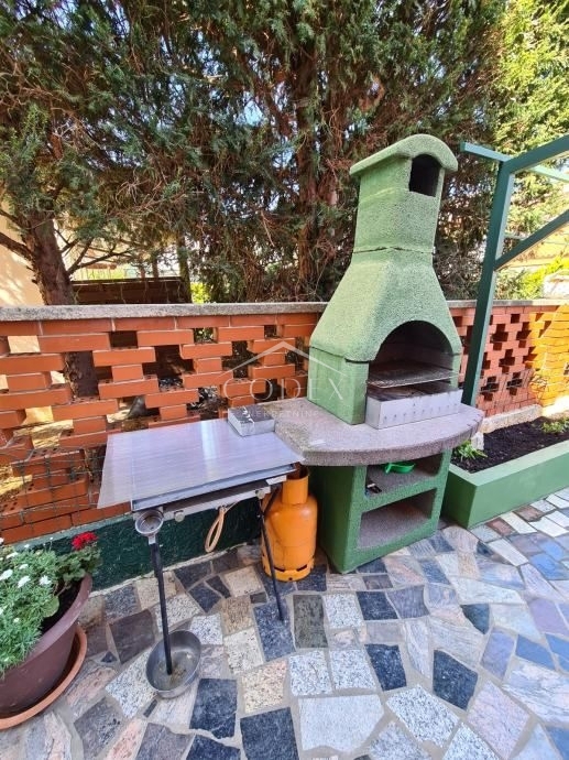 Rovinj - 2 apartmaja v 2. nadstropju s pogledom na morje