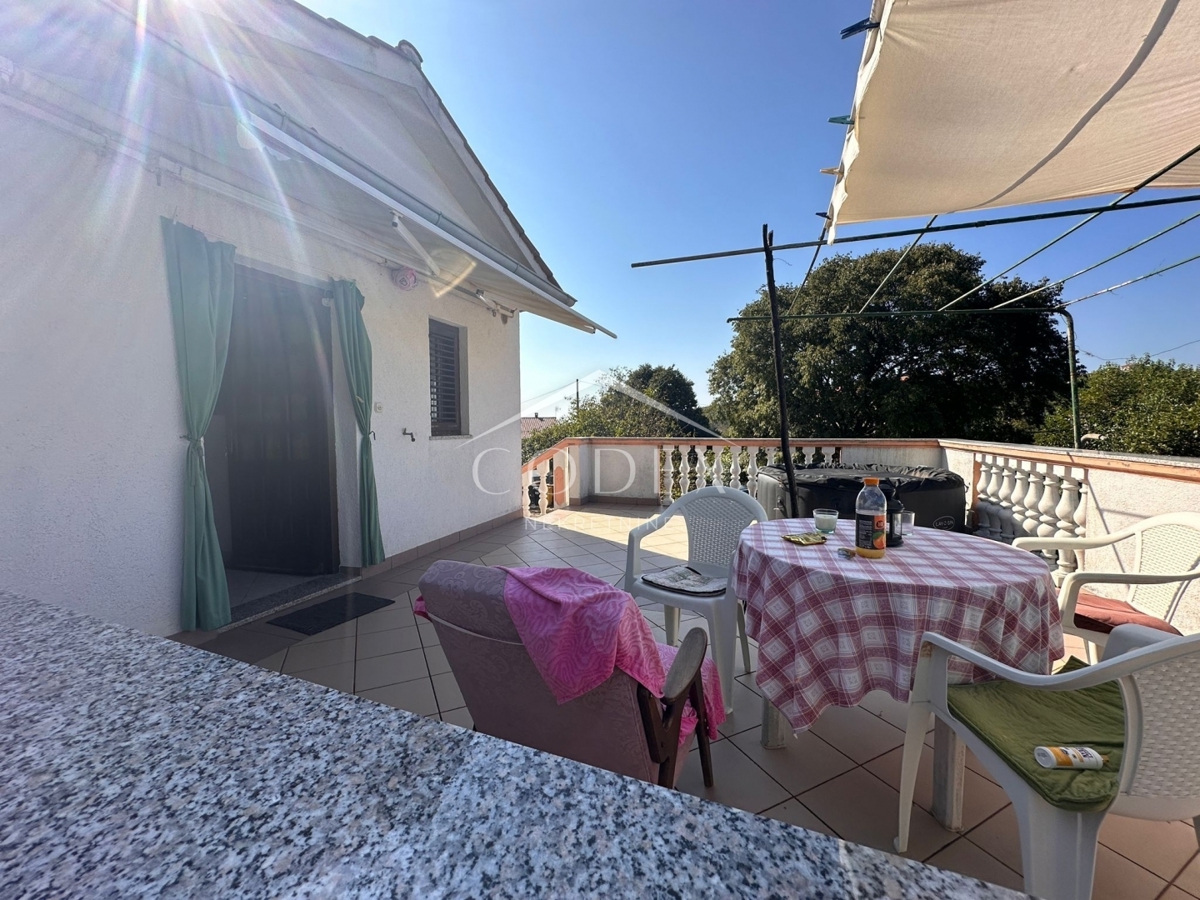 Hiša Vrh, Krk, 170m2