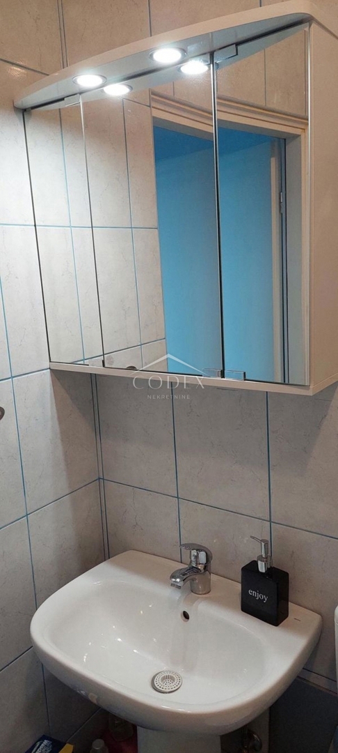 Senj - moderno opremljen apartma s pogledom na morje