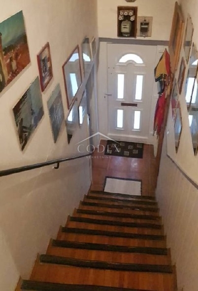 Krk – prodaja kamnite hiše v zgodovinskem jedru, 200 m od morja!