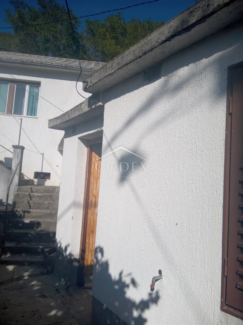 Grižane – Prodaja hiše za adaptacijo z velikim potencialom