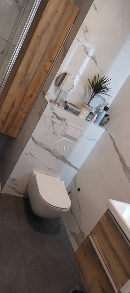 Umag - dva apartmaja na dobri lokaciji