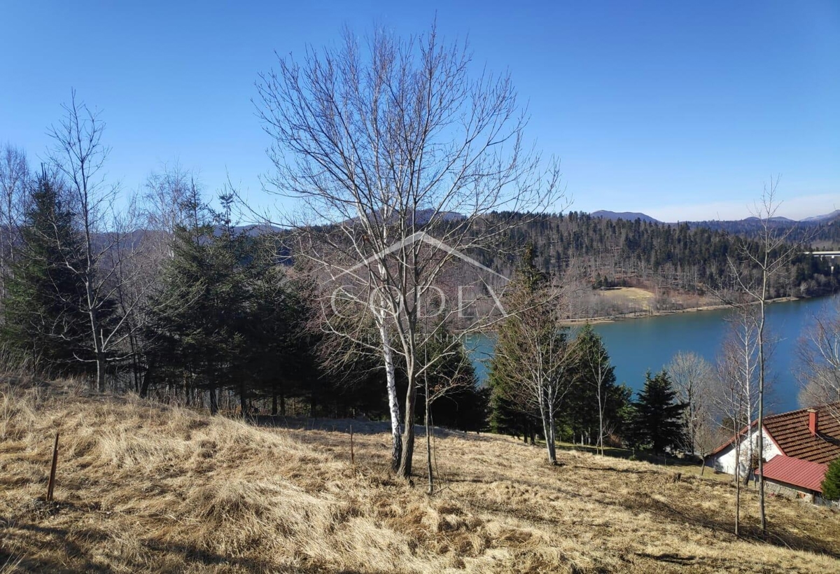 Fužine – Čudovito gradbeno zemljišče ob jezeru Bajer