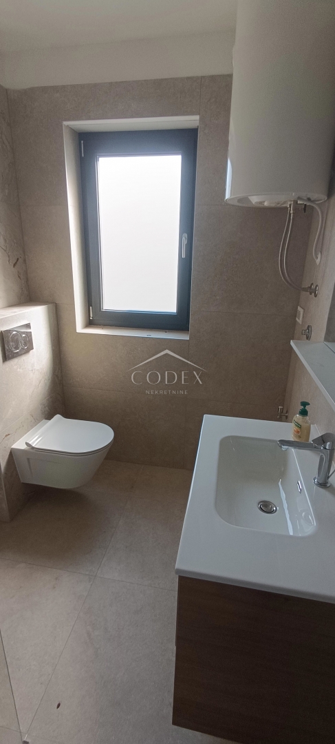 Umag – prodaja novogradnje na odlični lokaciji