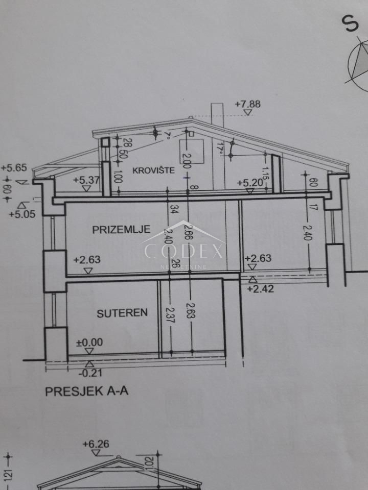 Kostrena - hiša s 5 apartmaji