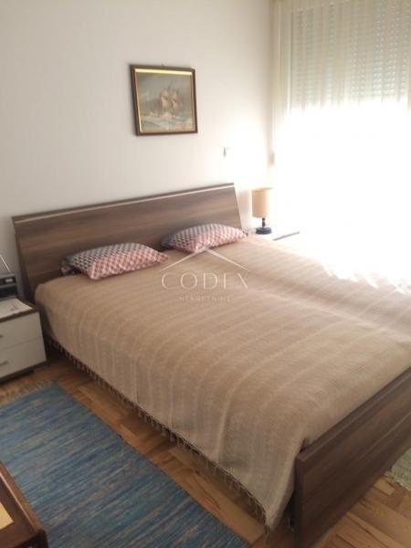 Krk - prodaja apartma v lepi vili