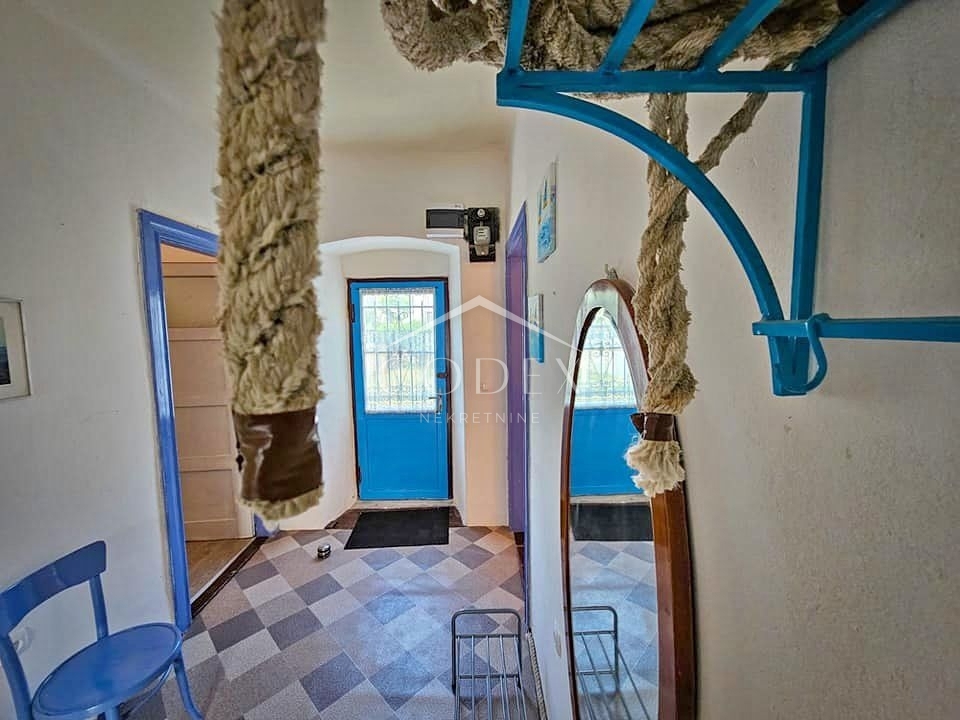 Bakar - prodaja hiše tik ob morju!