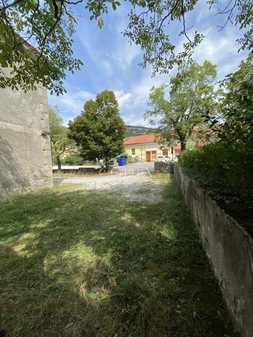 Okolica Buzeta - kamnita hiša za obnovo