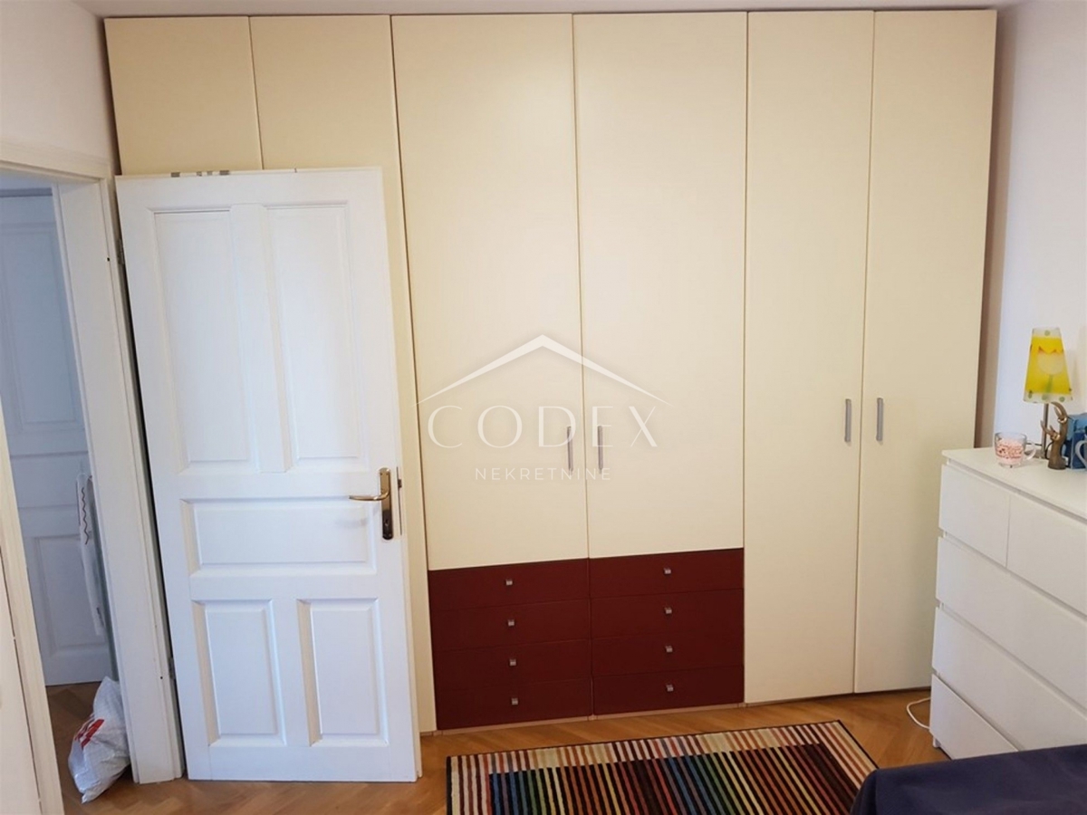 Ičići - prodaja dvosobnega apartmaja s pogledom na morje
