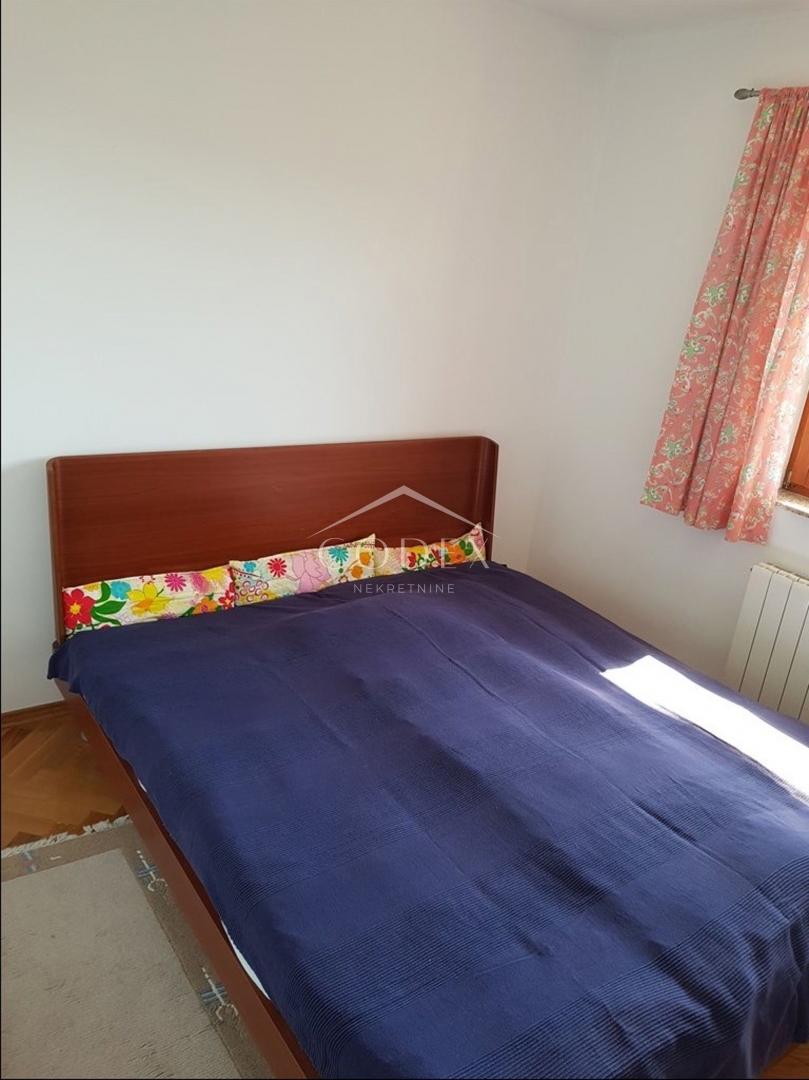 Ičići - prodaja dvosobnega apartmaja s pogledom na morje