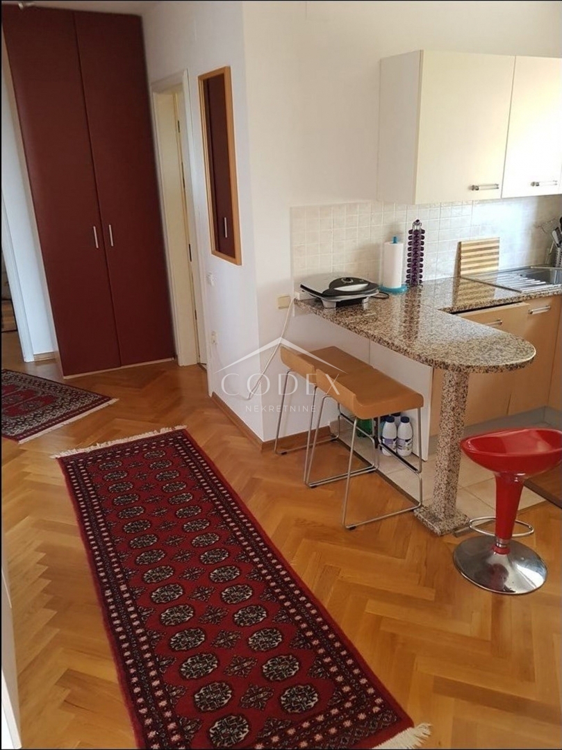 Ičići - prodaja dvosobnega apartmaja s pogledom na morje