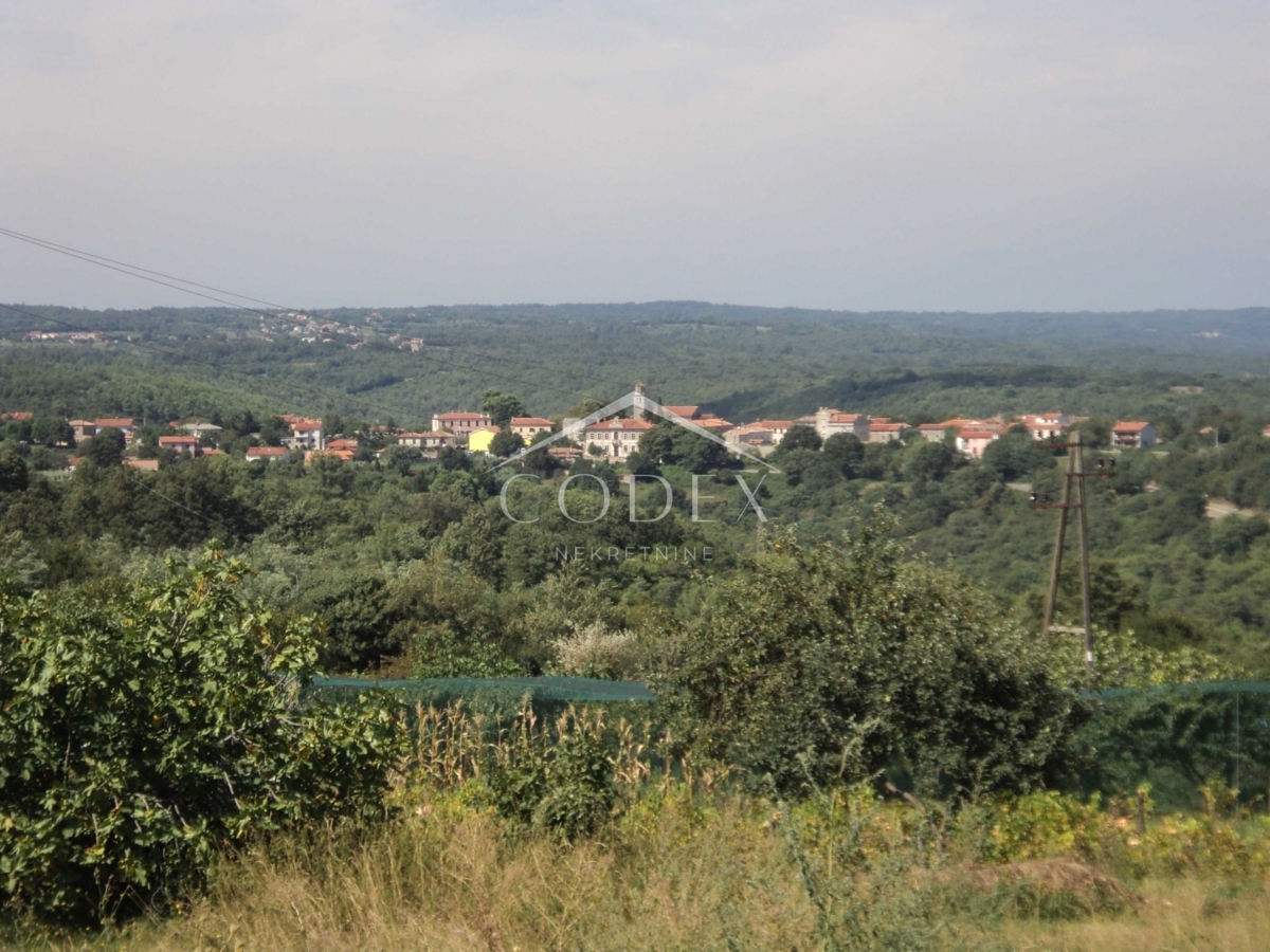 Barban - posest z rohbau hišo in dozidanim gradbenim dovoljenjem