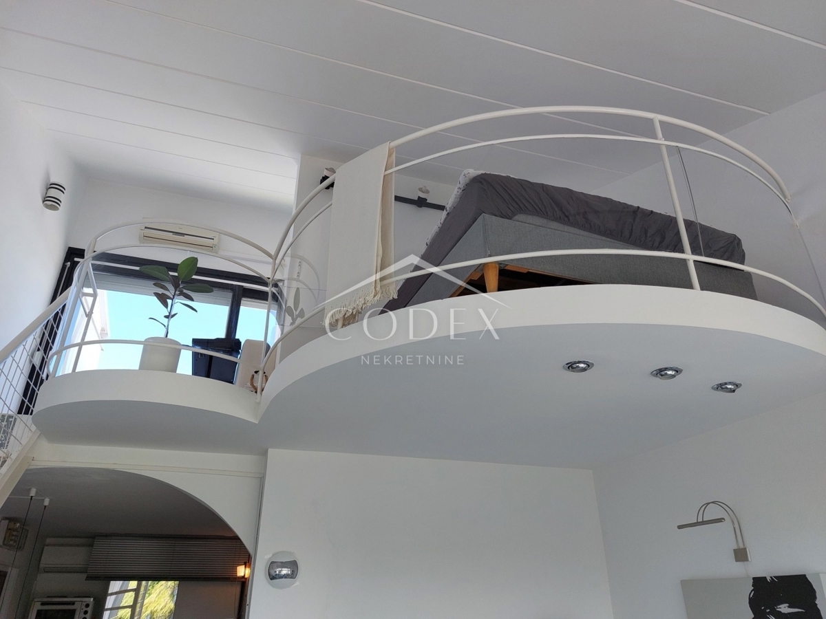 Novigrad - luksuzni dupleks s panoramskim pogledom na morje
