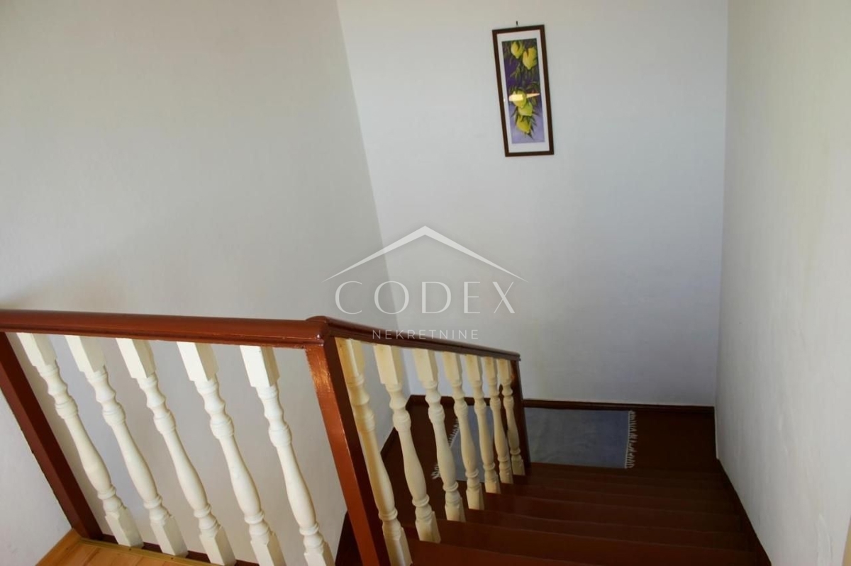 Mali Lošinj - stara vila s 6 apartmaji