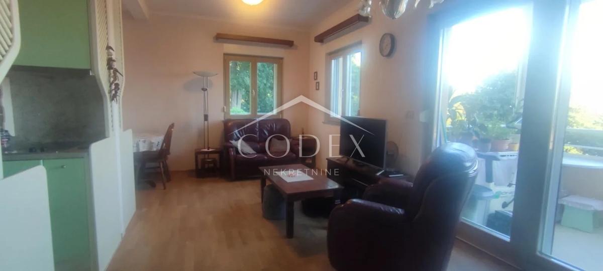 Ičići - prodaja apartma s pogledom na morje