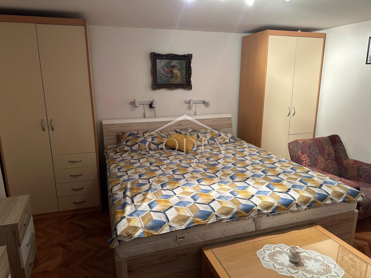 Crikvenica – stanovanje le 50 metrov od morja!