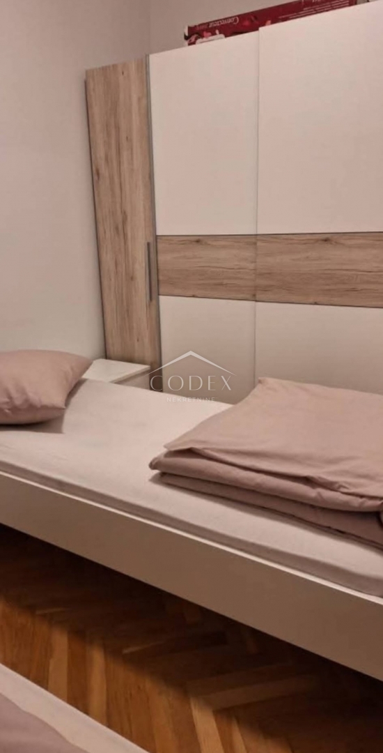 Rovinj – prodaja urejenega stanovanja v mirni ulici