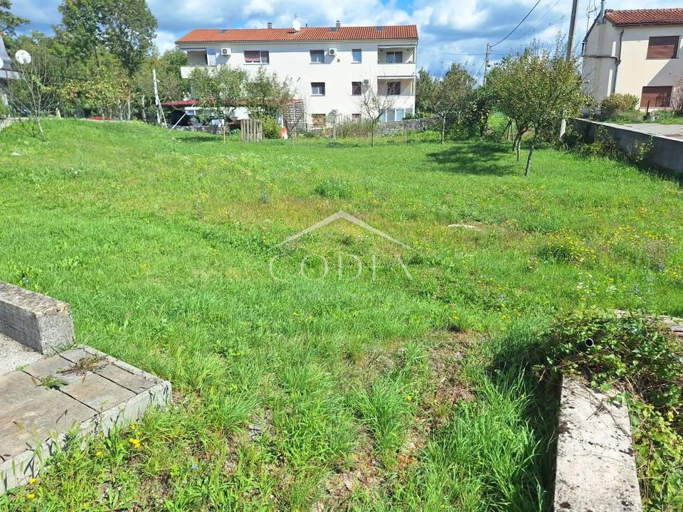 Brešca – Prodaja gradbenega zemljišča z lokacijsko dovolilnico