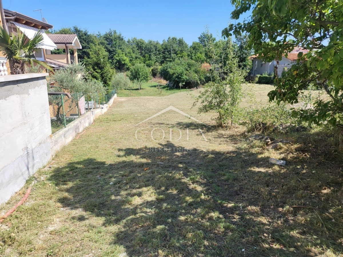 Nova Vas – prodaja zemljišča s projektom za montažno hišo