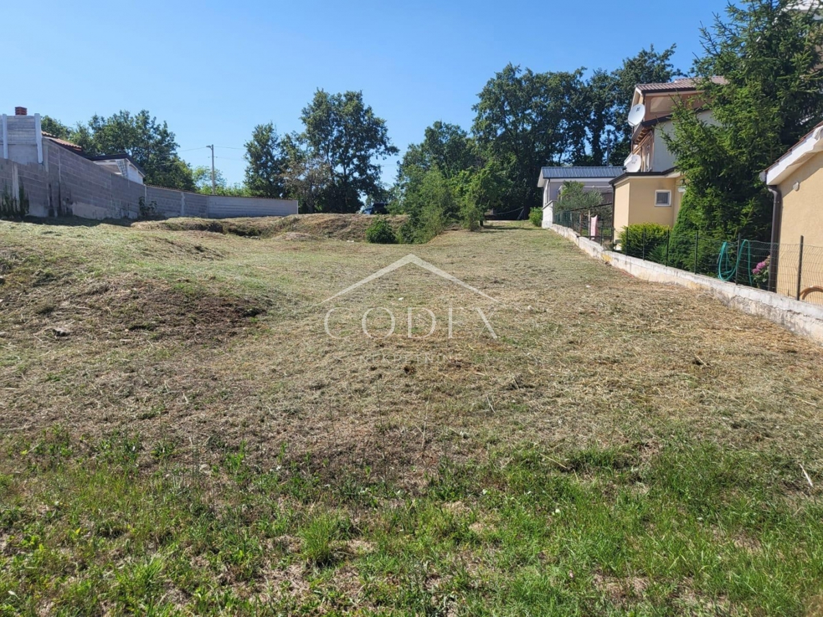 Nova Vas – prodaja zemljišča s projektom za montažno hišo