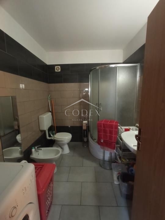 St. Kuzam - novo adaptirana hiša z 2 apartmajema
