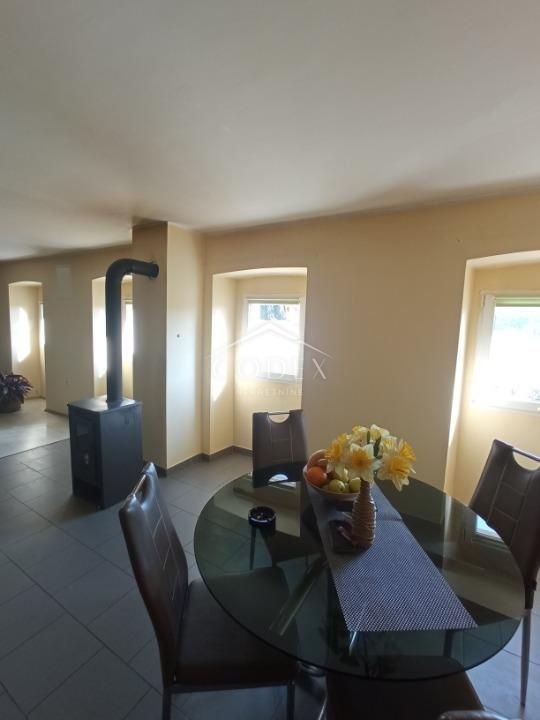 St. Kuzam - novo adaptirana hiša z 2 apartmajema