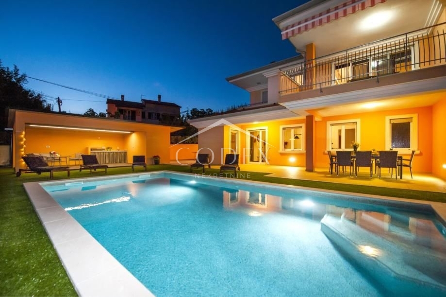 Rovinjsko Selo - čudovita vila z bazenom