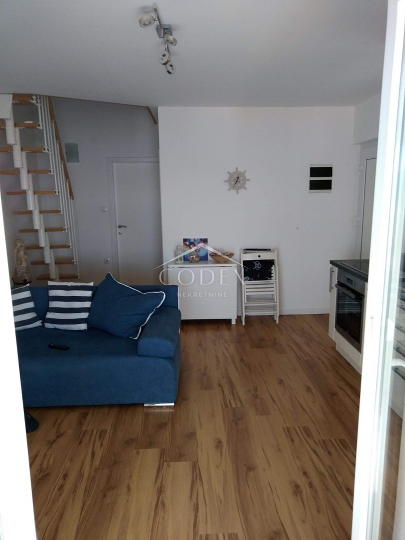 Njivice - lep apartma s pogledom na Kvarner