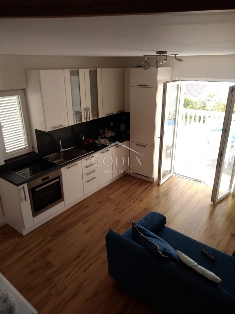Njivice - lep apartma s pogledom na Kvarner