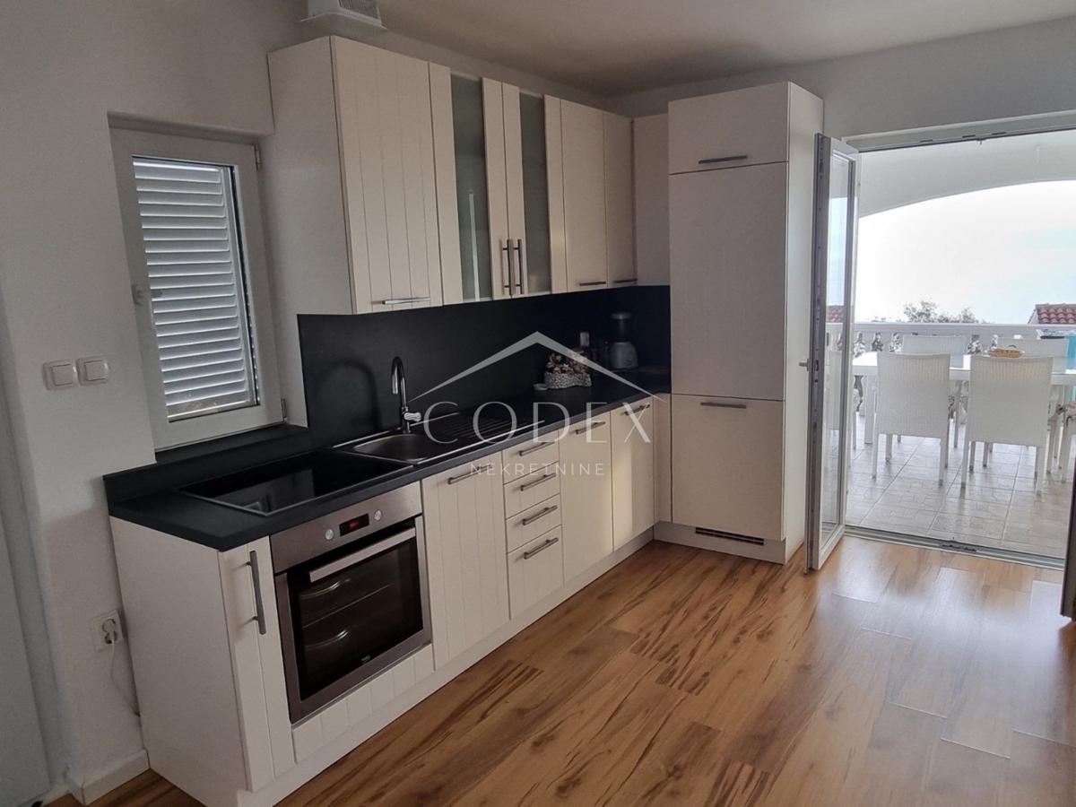 Njivice - lep apartma s pogledom na Kvarner