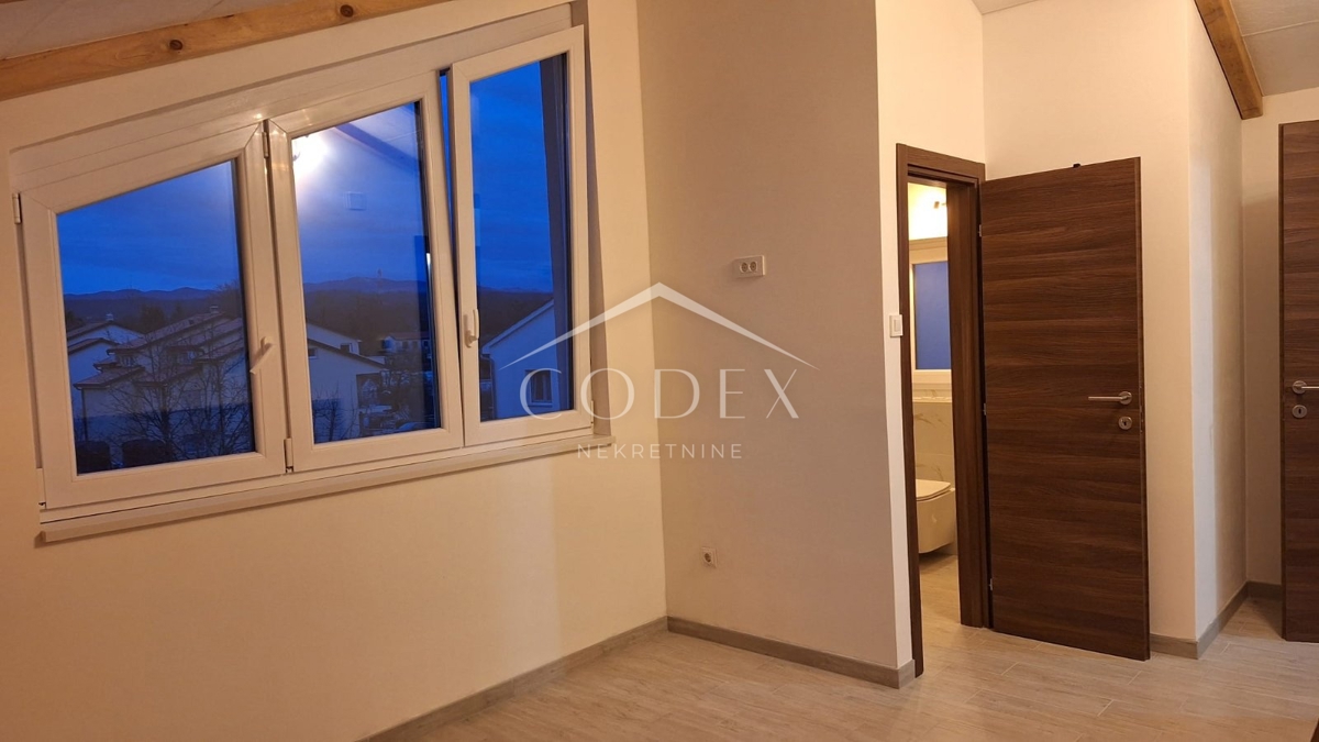 Brešca - prodaja stanovanja v 2. nadstropju hiše