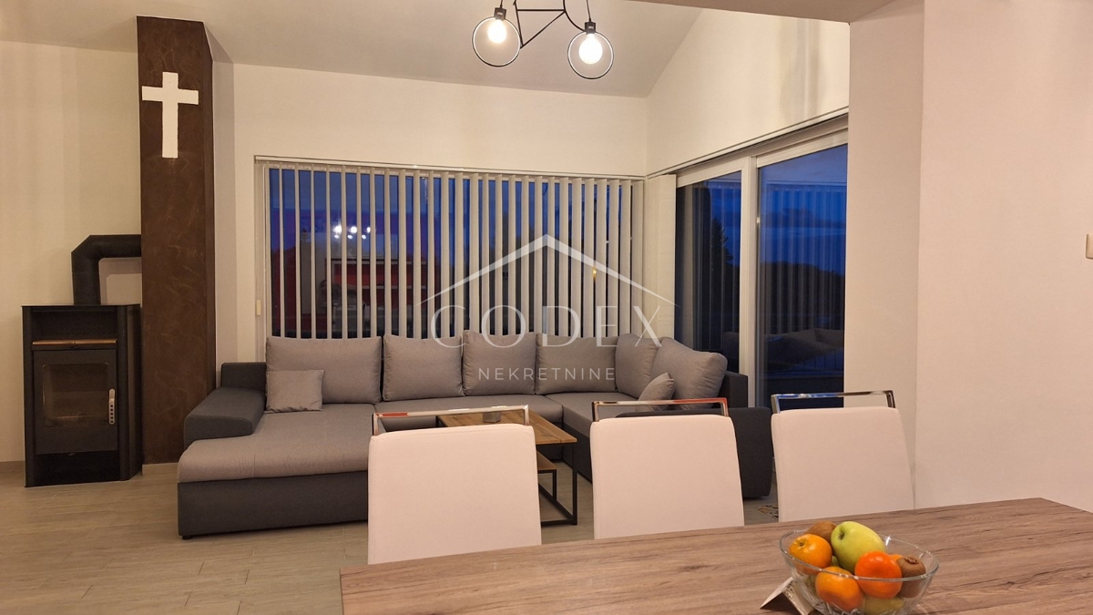 Brešca - prodaja stanovanja v 2. nadstropju hiše