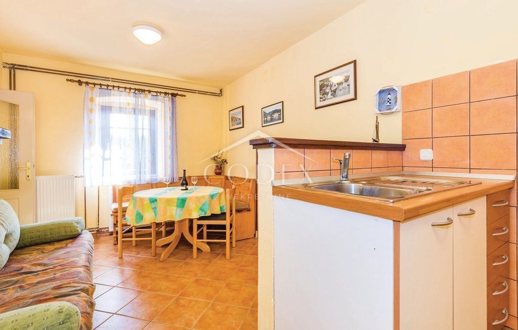 Mošćenička Draga - prodaja družinske hiše s pogledom na morje