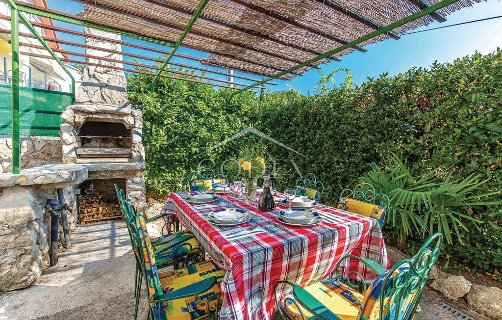 Mošćenička Draga - prodaja družinske hiše s pogledom na morje