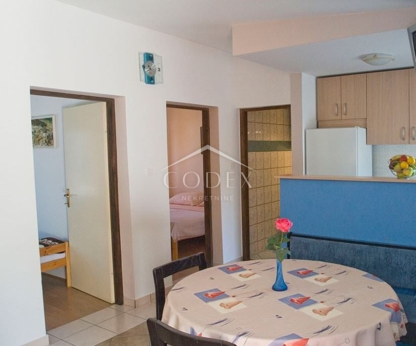 Pag - prodaja hiše z 2 apartmajema s pogledom na morje