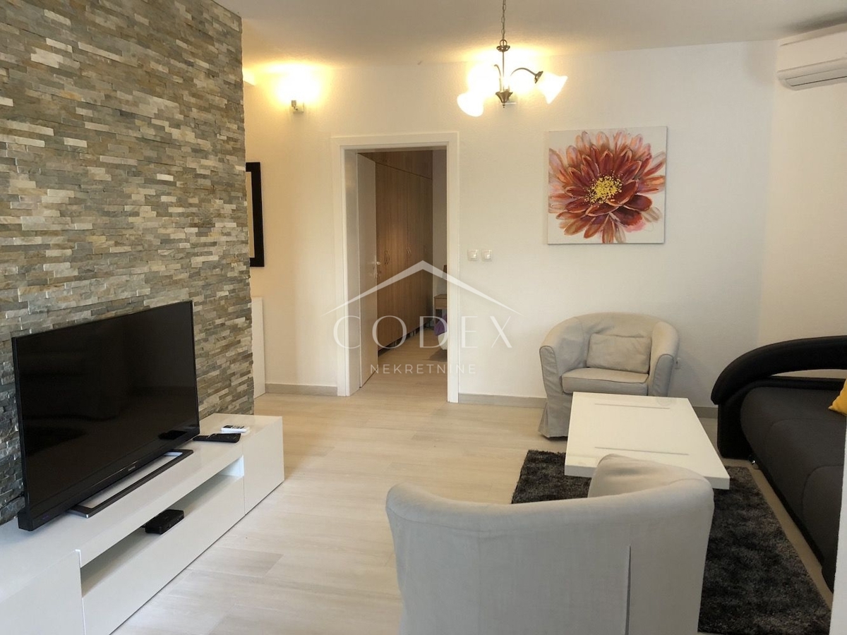 Opatija, okolica - prodamo vilo z 8 apartmaji