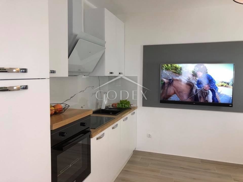 Opatija, okolica - prodamo vilo z 8 apartmaji