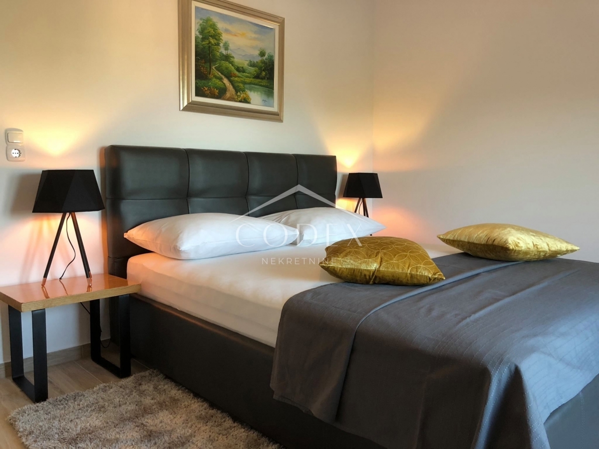 Opatija, okolica - prodamo vilo z 8 apartmaji