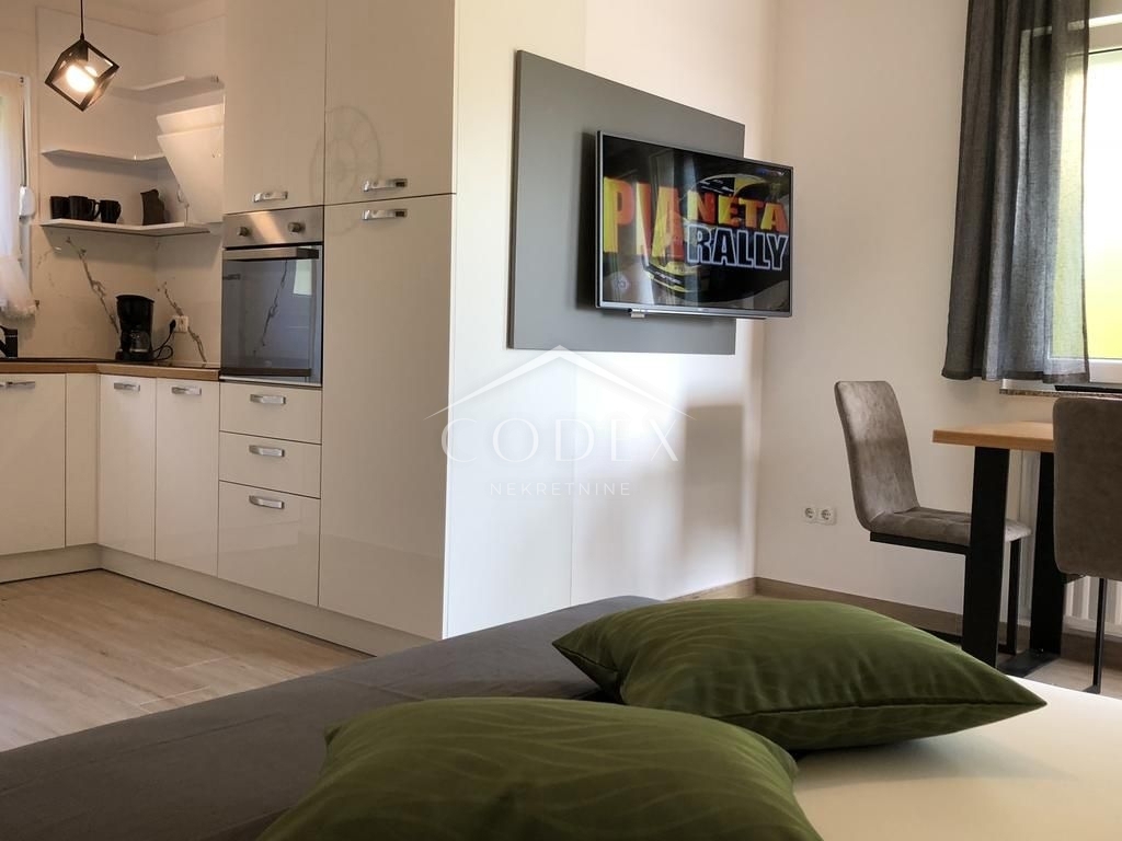 Opatija, okolica - prodamo vilo z 8 apartmaji
