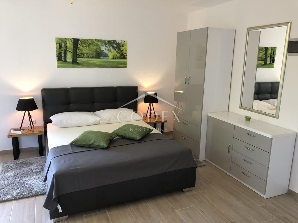 Opatija, okolica - prodamo vilo z 8 apartmaji