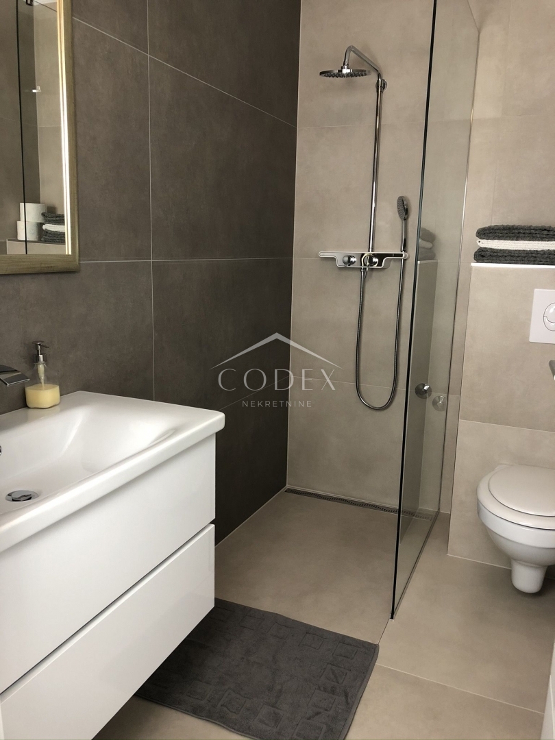 Opatija, okolica - prodamo vilo z 8 apartmaji