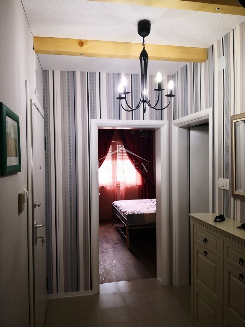 Novi Vinodolski - dvoetažni apartma s pogledom na morje