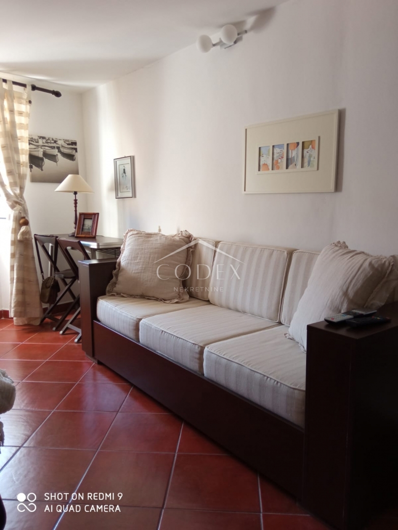 Ekskluzivno! Bakar – prodaja popolne majhne hiše ob morju