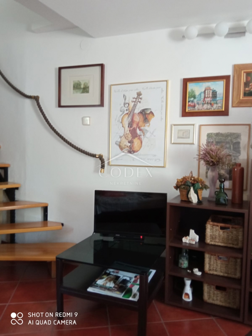 Ekskluzivno! Bakar – prodaja popolne majhne hiše ob morju