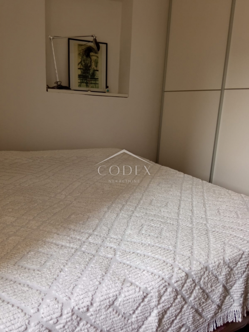 Ekskluzivno! Bakar – prodaja popolne majhne hiše ob morju