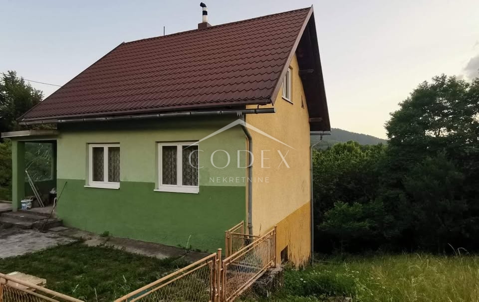 Vseljiva hiša v oazi miru – Skrad