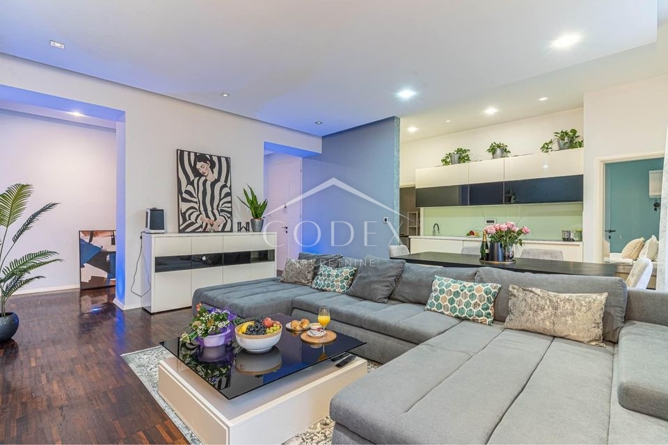 Rijeka – prodaja luksuznega dvosobnega stanovanja v samem centru