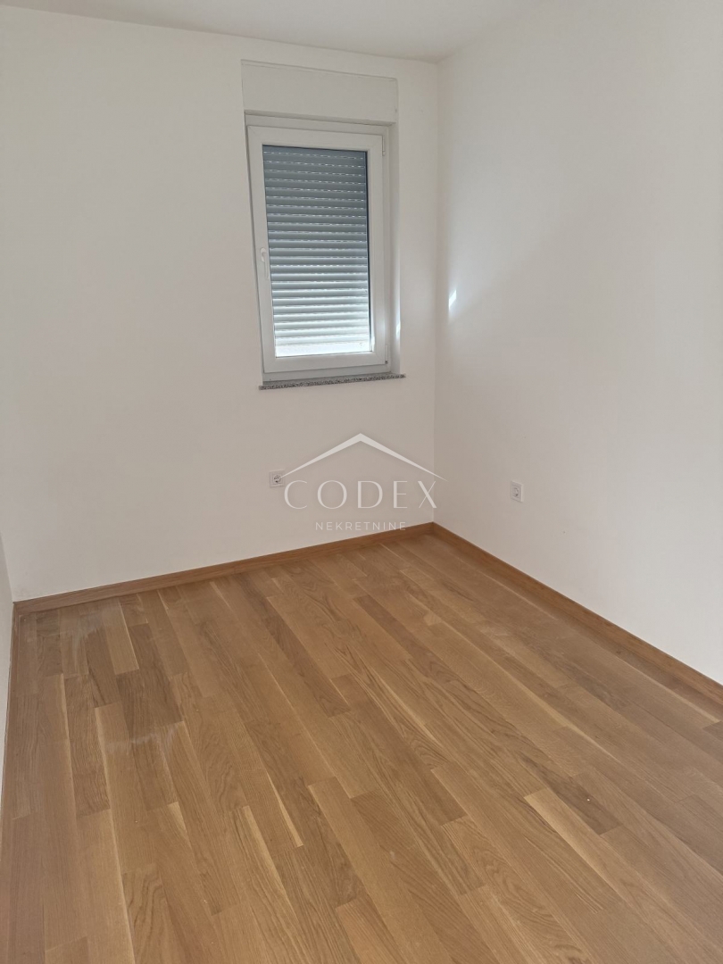 Malinska – prodaja enosobnega stanovanja s teraso blizu morja